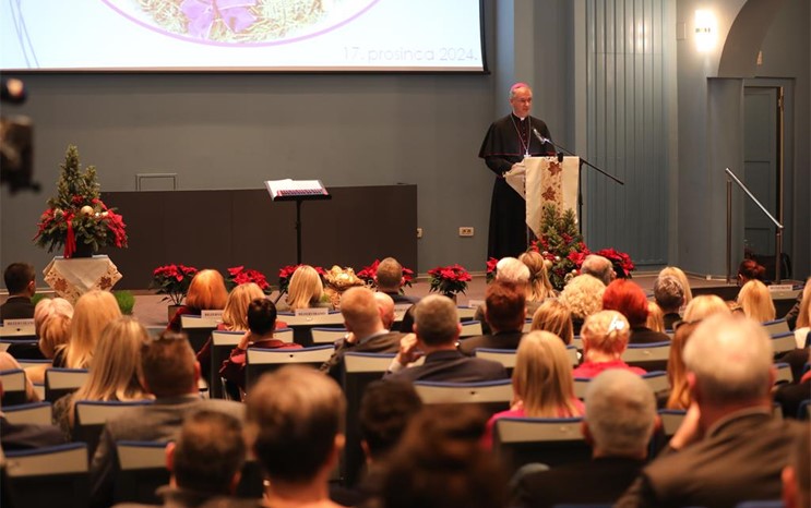 Predbožićni susret zagrebačkog nadbiskupa i ravnatelja odgojno-obrazovnih ustanova